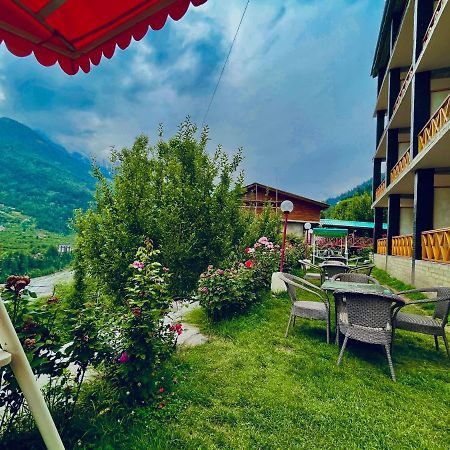 Naina Spring Resort, Manali - Away From City Hustle エクステリア 写真
