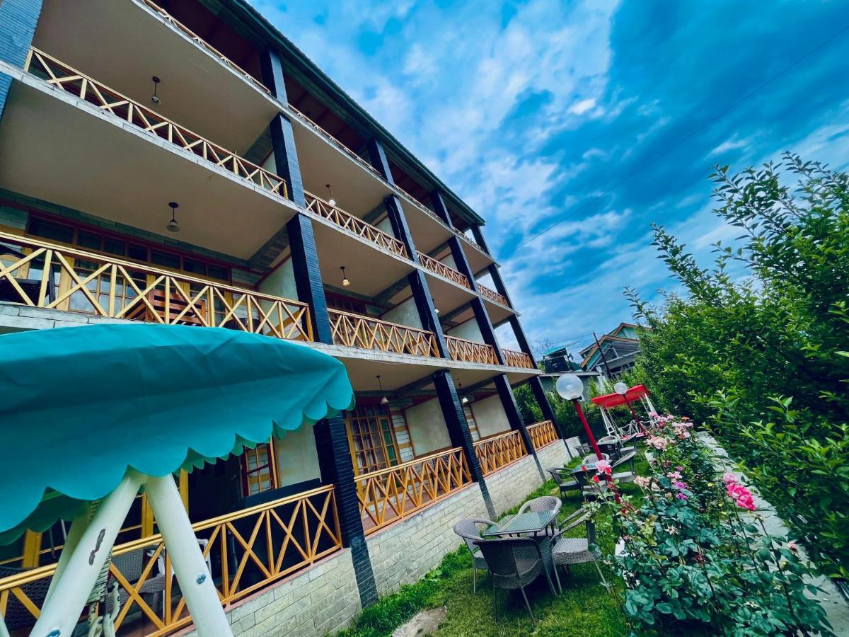 Naina Spring Resort, Manali - Away From City Hustle エクステリア 写真